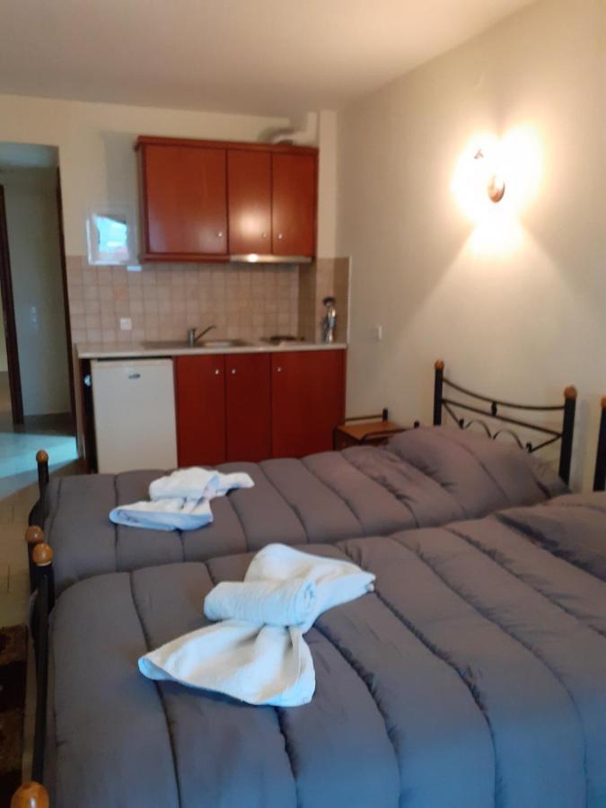 Ιωλκοσ Aparthotel Лутра Едипсу Екстериор снимка